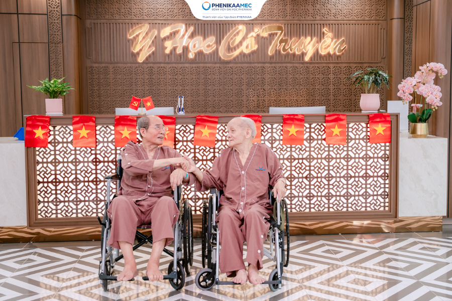 Trung tâm Y học cổ truyền PhenikaaMec kết hợp dịch vụ chăm sóc, phục hồi chức năng cho người cao tuổi