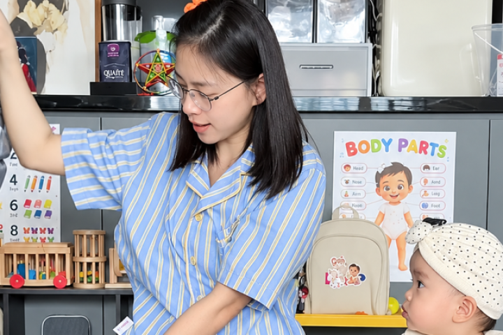 Ảnh sao 12/9: Ngô Thanh Vân cho con gái về quê ngoại Na Uy