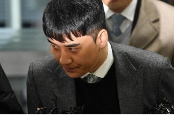 Seungri vướng đơn tố cáo hành hung, T.O.P hủy show giữa lúc BIGBANG kỷ niệm 20 năm