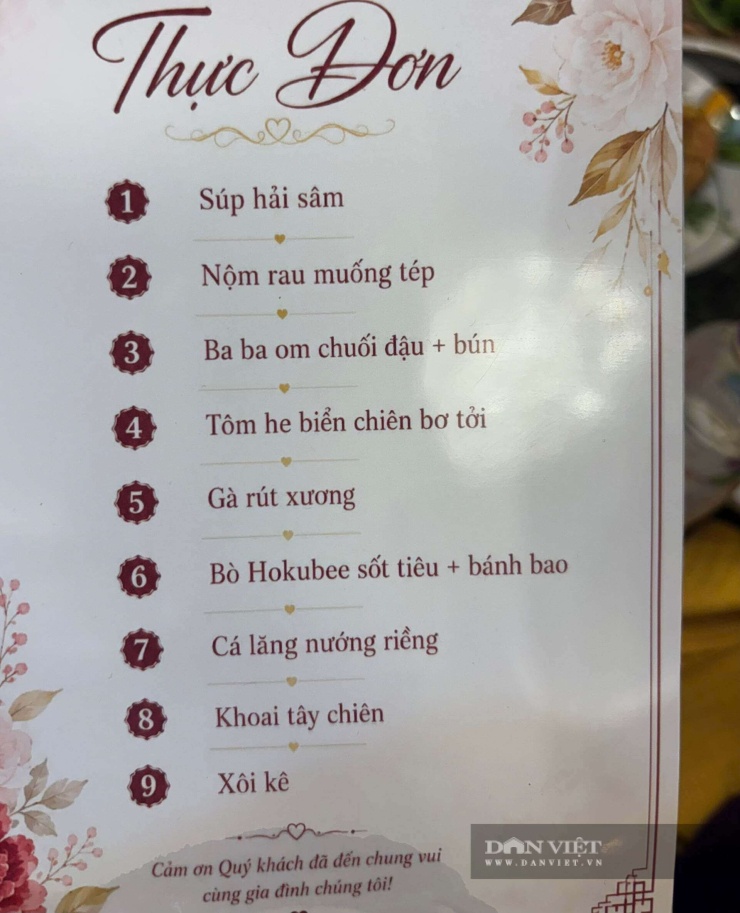 Thực đơn 9 món tại tiệc cưới. Ảnh: Nhật Hà