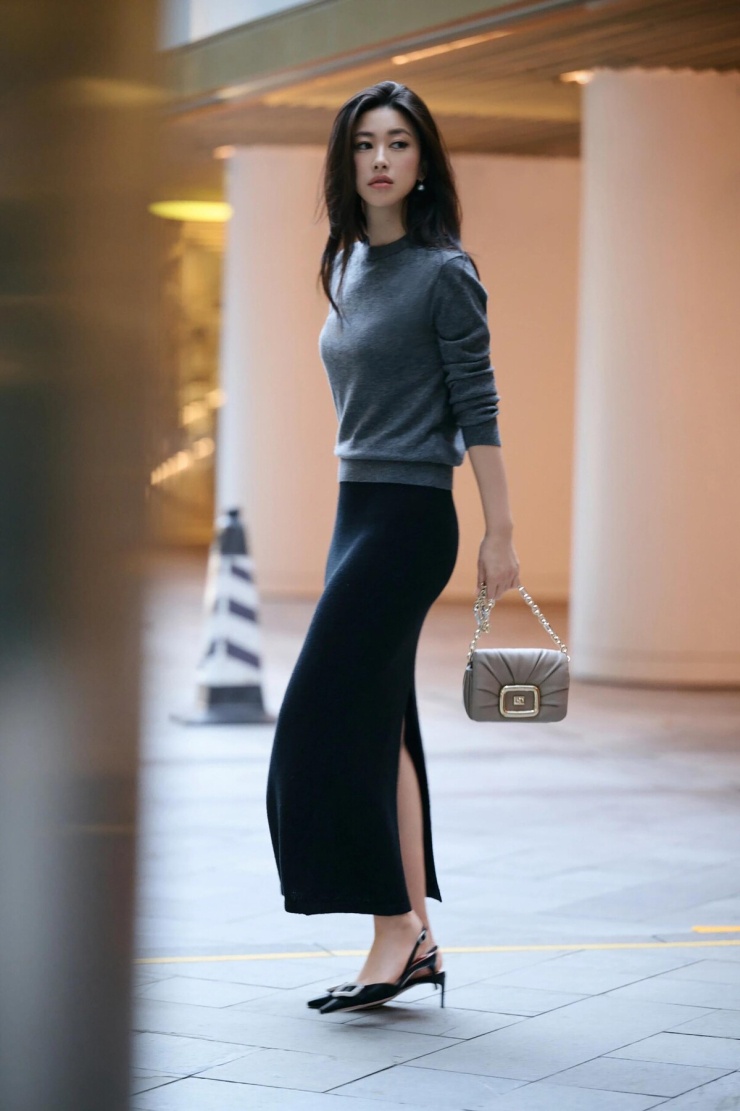 Thời trang dạo phố của 'sao đẹp nhất Trung Quốc' - 8