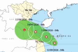 Áp thấp nhiệt đới hình thành, hướng về miền Trung