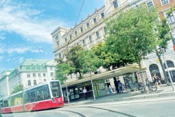 Leng keng tiếng tàu điện ở thành Vienna