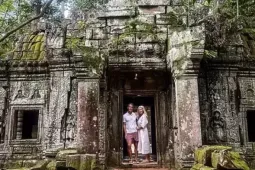 Tìm thấy 'cuộc sống trọn vẹn' sau khi bán nhà đi khắp thế giới