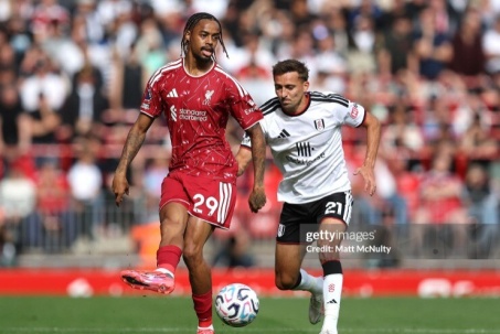 Video bóng đá Liverpool - Fulham: Cứu thua trước vạch vôi, tiếc nuối Isak - Ngumoha (Ngoại hạng Anh)