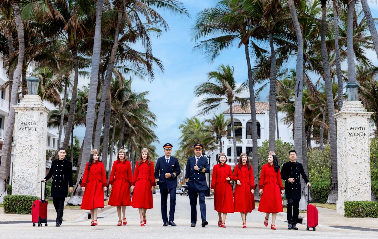 Phi hành đoàn Vietjet trẻ trung, năng động, xuất hiện rạng rỡ tại nhiều thành phố lớn trên thế giới