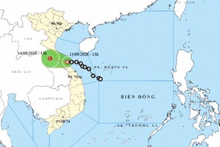 Áp thấp nhiệt đới gây gió mạnh, miền Trung mưa rất to có nơi trên 500mm