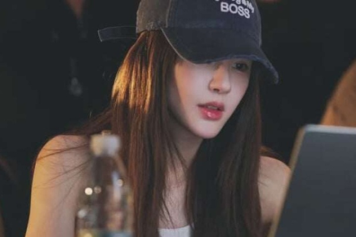 Triệu Lộ Tư chật vật tìm lại chỗ đứng