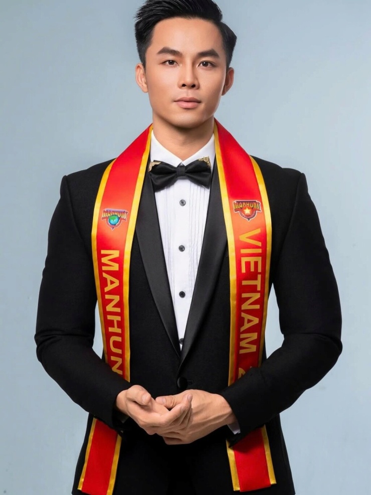 Vũ Linh chính thức lên đường sang Thái Lan tham dự Mister International 2026.