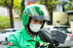 Lùm xùm phí Grab cao, cần siết lại ‘luật chơi’?
