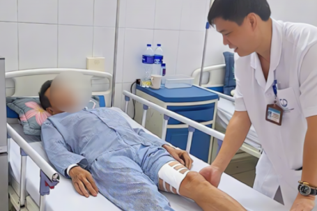 Bỗng nhiên đau buốt cẳng chân, tê lạnh, mất cảm giác vận động