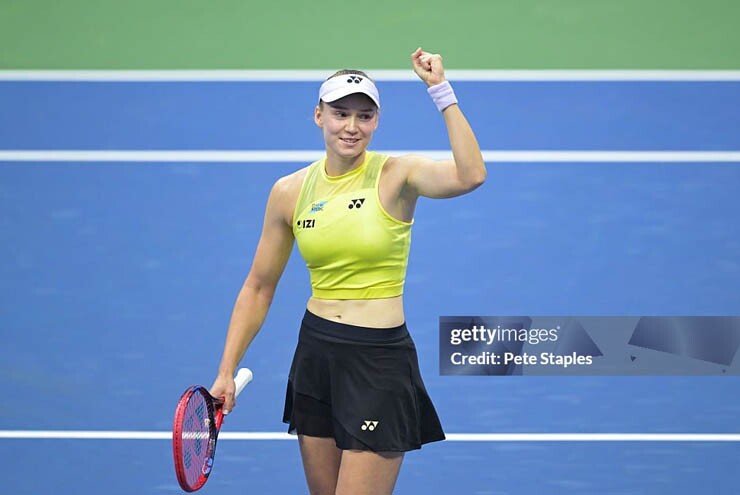 Rybakina khiến&nbsp;Sabalenka gặp nhiều khó khăn
