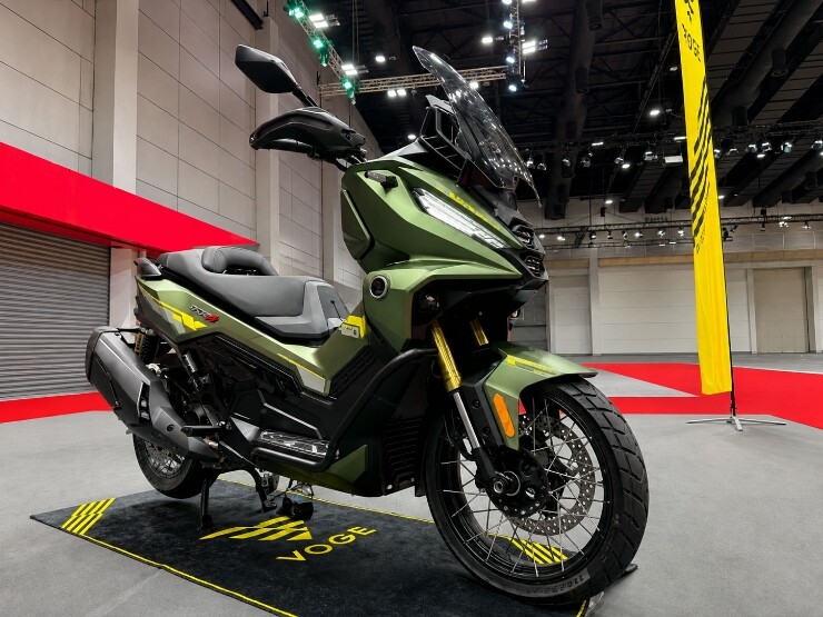 Tay ga “khủng” sở hữu động cơ 2 xi-lanh, 43,5 mã lực và loạt trang bị hiếm thấy - 2