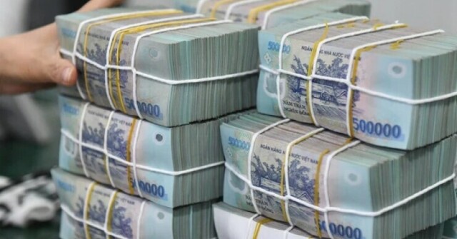 Con trai chủ tịch ngân hàng chi hàng trăm tỷ mua cổ phiếu