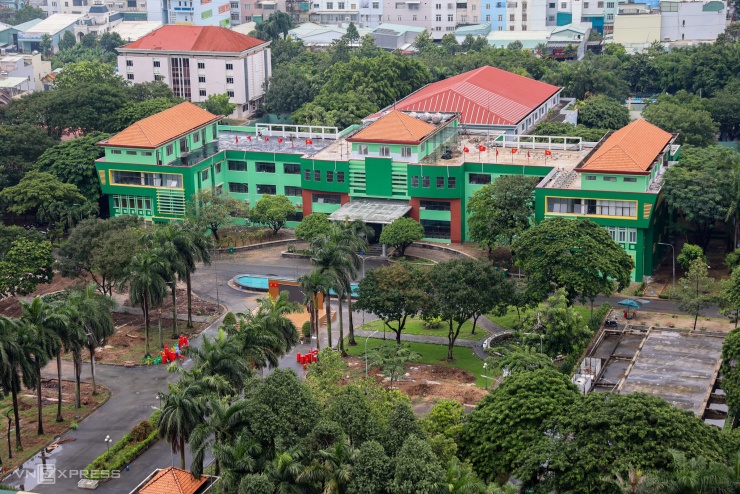 Trụ sở cũ 'lột xác' thành trường ba cấp học ở TP HCM - 1