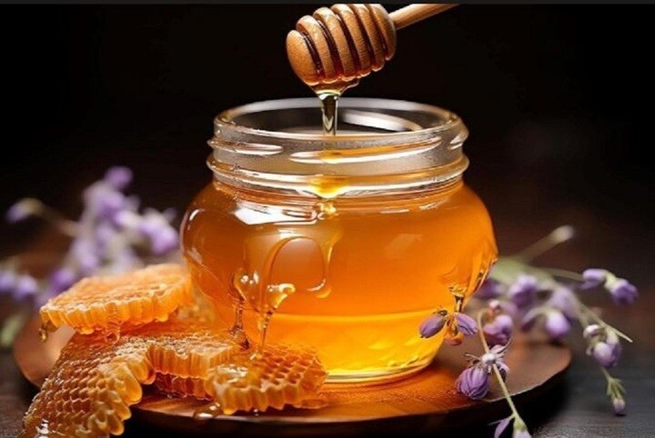 Mật ong được nhiều người sử dụng nên thường bị làm giả.