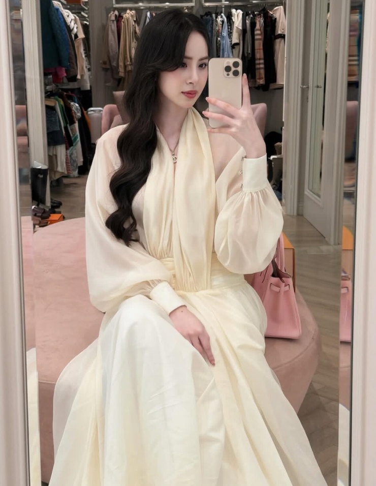 Dâu hào môn Hương Liên dùng loạt túi Hermes hơn 3 tỷ đồng - 6