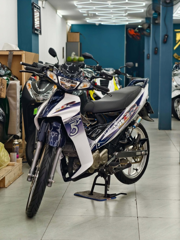 "Siêu cá mập" Yamaha 125ZR Movistar biển ngũ quý 9 được chào bán gần 1 tỷ đồng - 3