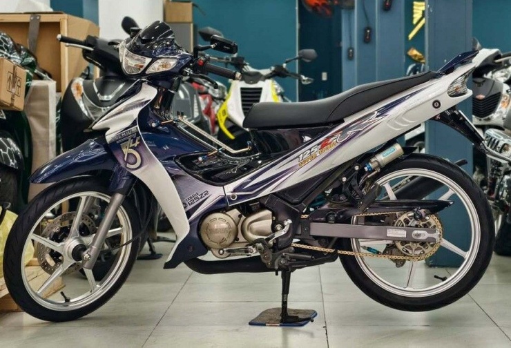 "Siêu cá mập" Yamaha 125ZR Movistar biển ngũ quý 9 được chào bán gần 1 tỷ đồng - 2