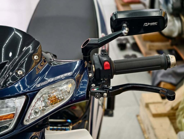 "Siêu cá mập" Yamaha 125ZR Movistar biển ngũ quý 9 được chào bán gần 1 tỷ đồng - 6