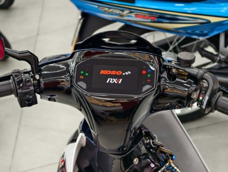 "Siêu cá mập" Yamaha 125ZR Movistar biển ngũ quý 9 được chào bán gần 1 tỷ đồng - 8