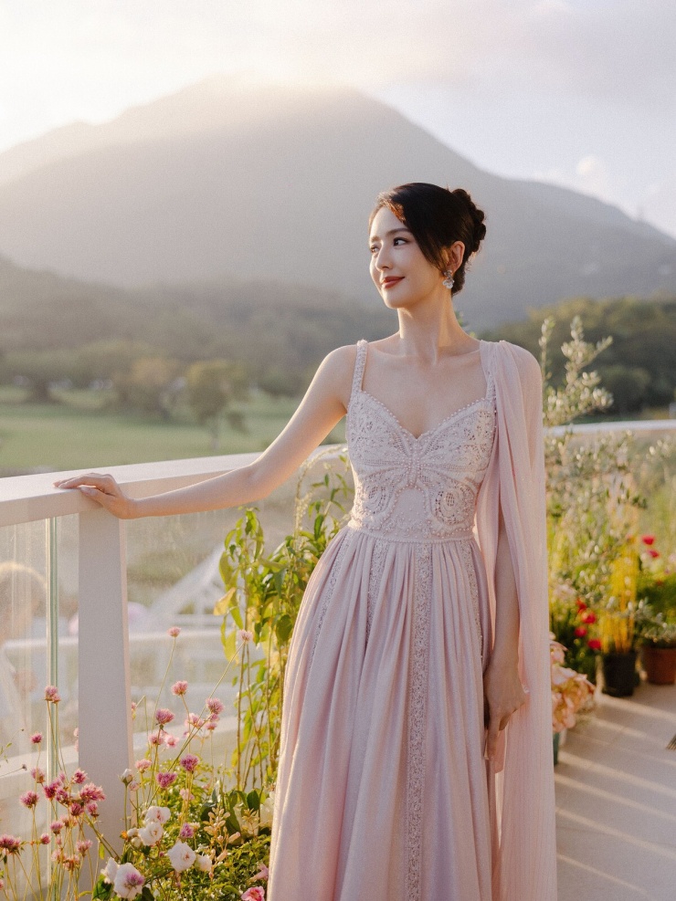 Trang phục tôn eo 58 cm của mỹ nữ Tân Cương - 8