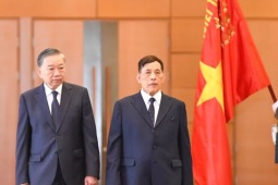 Lễ đón chính thức Nhà vua và Hoàng hậu Thái Lan thăm cấp Nhà nước tới Việt Nam