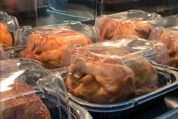 Hé lộ bí mật đằng sau loại gà Trung Quốc 35-45 ngày đạt 2,5kg, giá ‘rẻ như cho’