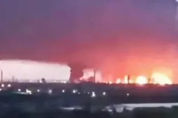 Ukraine tập kích nhà máy lọc dầu, cơ sở sản xuất máy bay không người lái của Nga