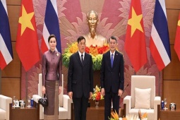 Thủ tướng Lê Minh Hưng hội kiến Nhà vua và Hoàng hậu Thái Lan