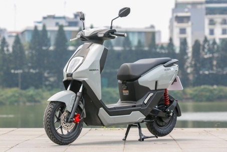 Bất chấp tháng "ngâu", doanh số xe máy Honda vẫn tăng trưởng