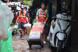 Chợ Kim Liên sắp đóng cửa, gần 200 tiểu thương thấp thỏm tìm kế sinh nhai