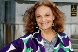 Diane von Furstenberg: 79 tuổi vẫn chăm da, nói không với dao kéo