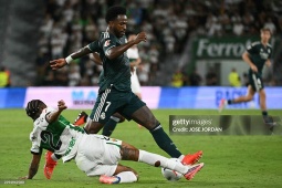 Real Madrid thắng nhọc: 3 điểm quý giá, Mbappe tỏa sáng & khoảng trống đáng lo