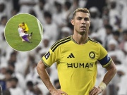Ronaldo nổi nóng quật ngã đồng hương Messi, bị đối thủ chế giễu sau thảm bại
