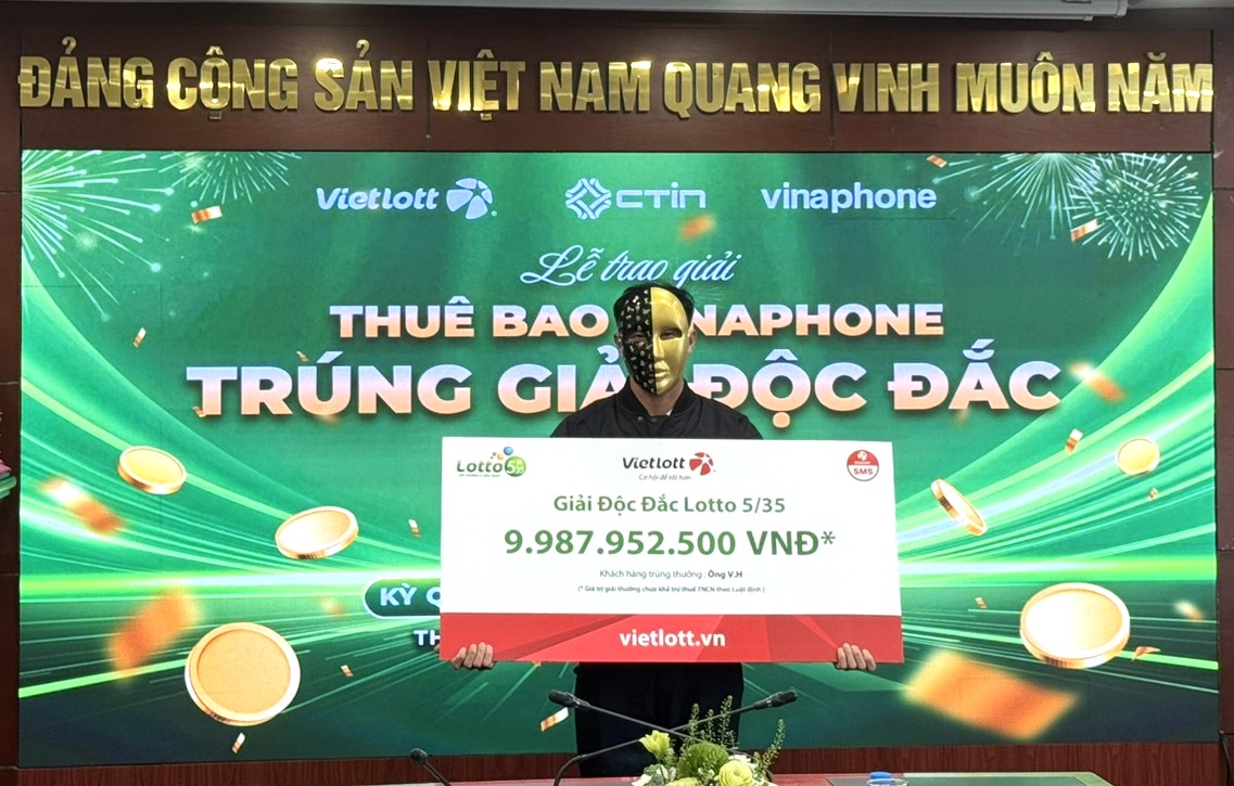 Trước đó, anh Vương Hạnh trúng giải Độc Đắc xổ số quay nhanh Lotto 5/35 kỳ QSMT 00707