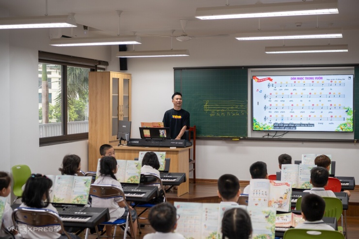Trường công ở Hà Nội có giường tầng, phòng ngủ trưa cho học sinh - 9