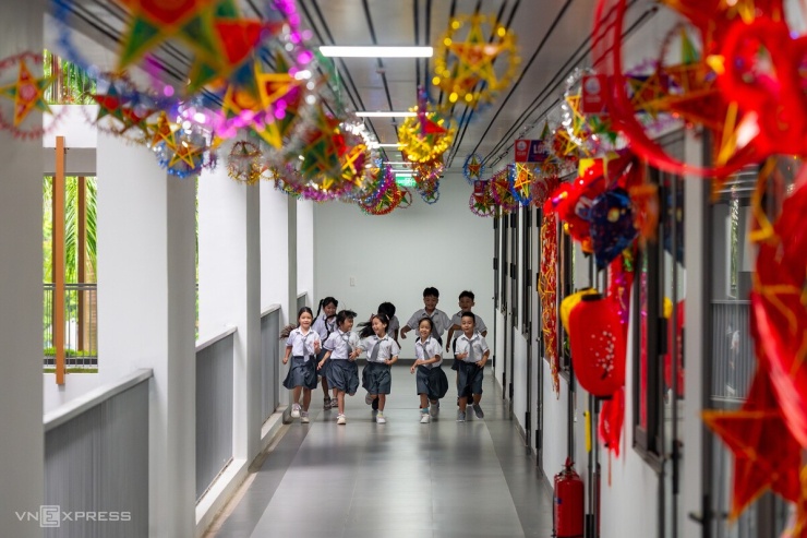 Trường công ở Hà Nội có giường tầng, phòng ngủ trưa cho học sinh - 19