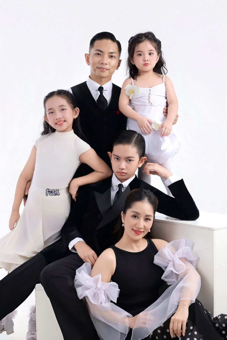 Ảnh sao 17/9: Vũ Thúy Quỳnh tự thấy mình 'hợp mang bầu' - 2