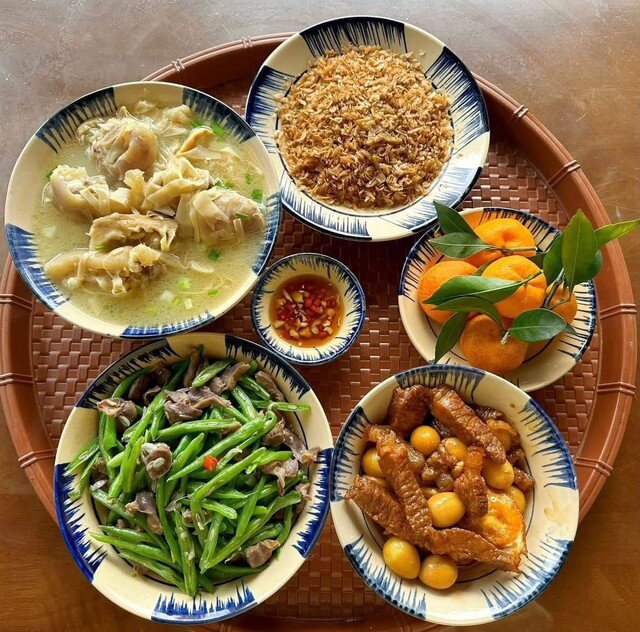 Gợi ý 10 mâm cơm gia đình mùa mưa bắt mắt vừa bổ dưỡng vừa dễ làm - 1