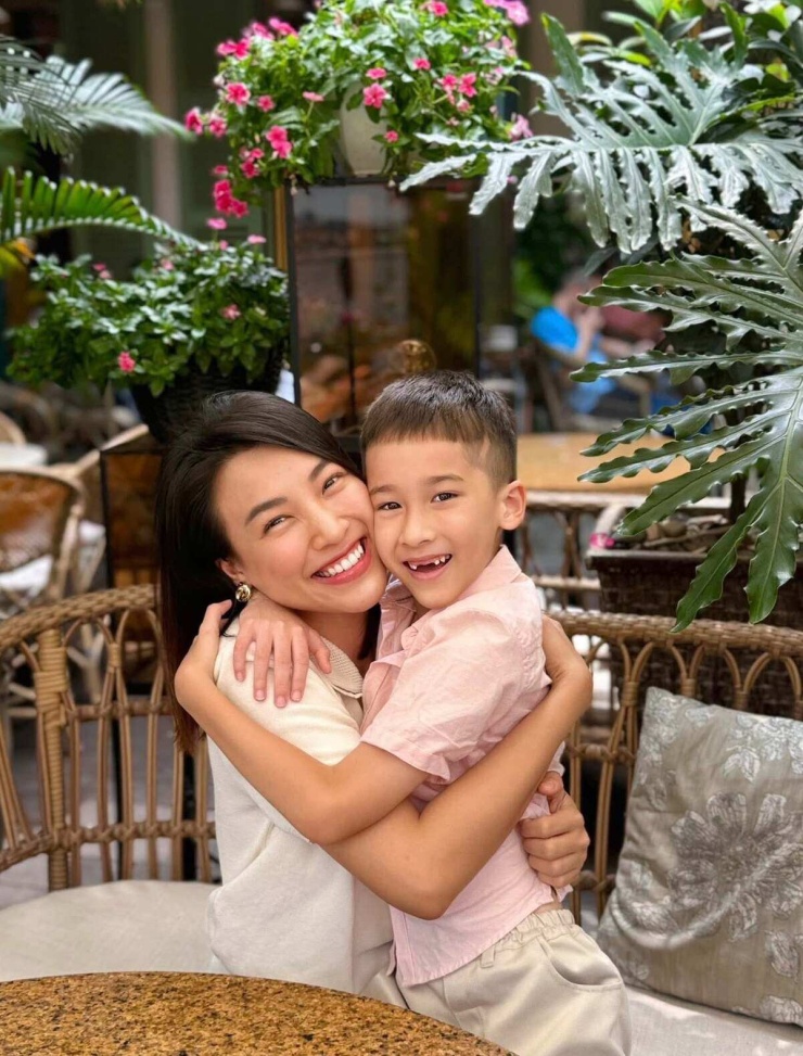 Nhịp sống tươi vui của Á hậu Hoàng Oanh - 4