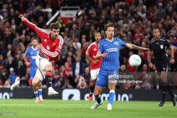 Carrick nhận trách nhiệm, MU chìm trong khủng hoảng tại League Cup