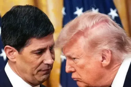 Fed tăng lãi suất bất chấp sức ép từ ông Trump