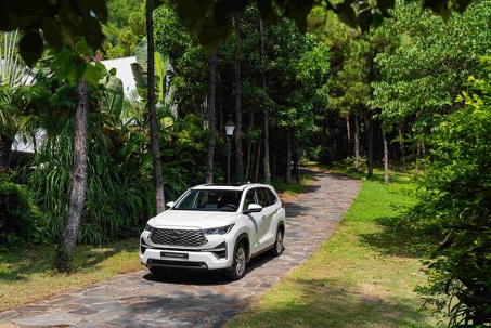 Giá xe Toyota Innova Cross lăn bánh kèm ưu đãi tháng 9/2026