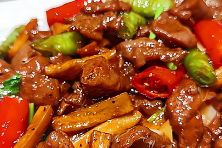Loại thịt có protein và sắt cao hơn thịt lợn, tăng cường cơ bắp và xương, giúp chân khoẻ mạnh, tinh thần phấn chấn