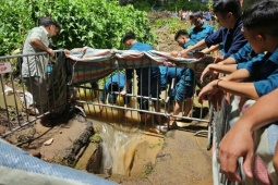 Nam sinh nghi mất tích ở đường ngập: Vì sao gần miệng cống đặc biệt nguy hiểm?