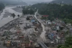 Chuyên gia giải mã yếu tố gây ra trận lũ quét thảm khốc ở biên giới Nepal - Trung Quốc