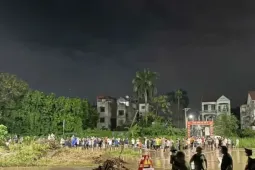 Trường Đại học Mỏ -Địa chất nói về nam sinh viên nghi mất tích khi đi qua khu vực ngập sâu ở Hà Nội