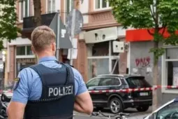 Hàng loạt vụ nổ bí ẩn làm rung chuyển thành phố Frankfurt ở Đức