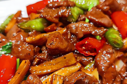 Loại thịt có protein và sắt cao hơn thịt lợn, tăng cường cơ bắp và xương, giúp chân khoẻ mạnh, tinh thần phấn chấn